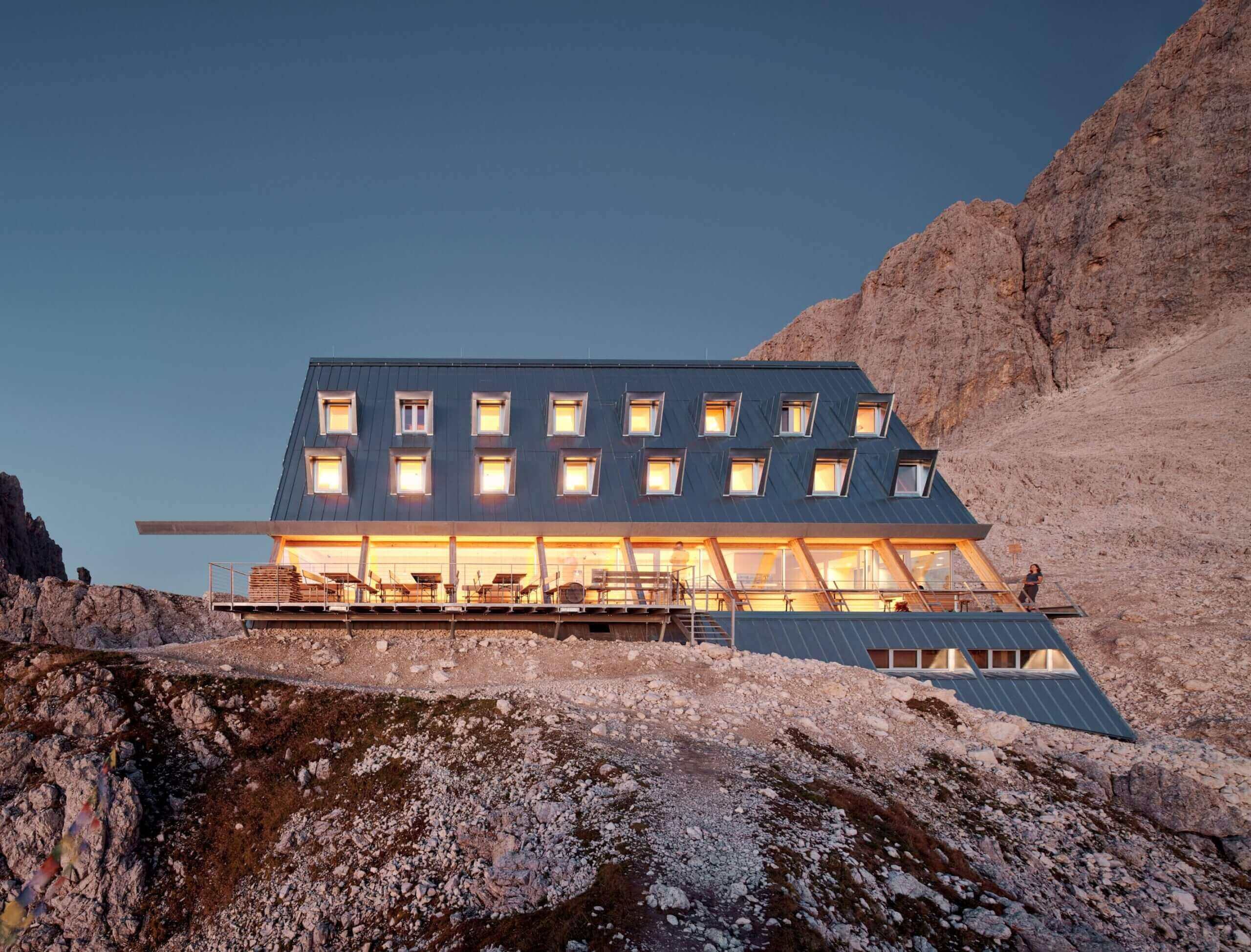 Senoner Tammerle Architekten / Santnerpass Mountain Shelter / Architecture / 2023