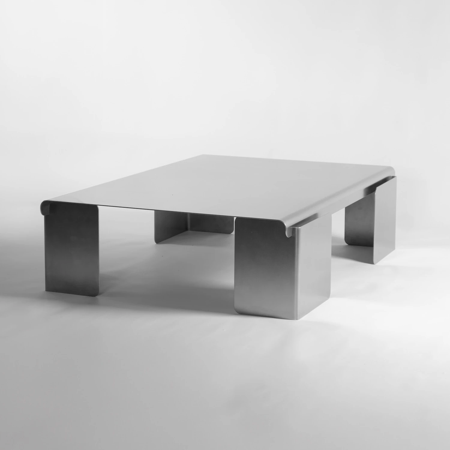 Rebecca Ackaert / LuT_03 Coffeetable / Furniture / 2024
