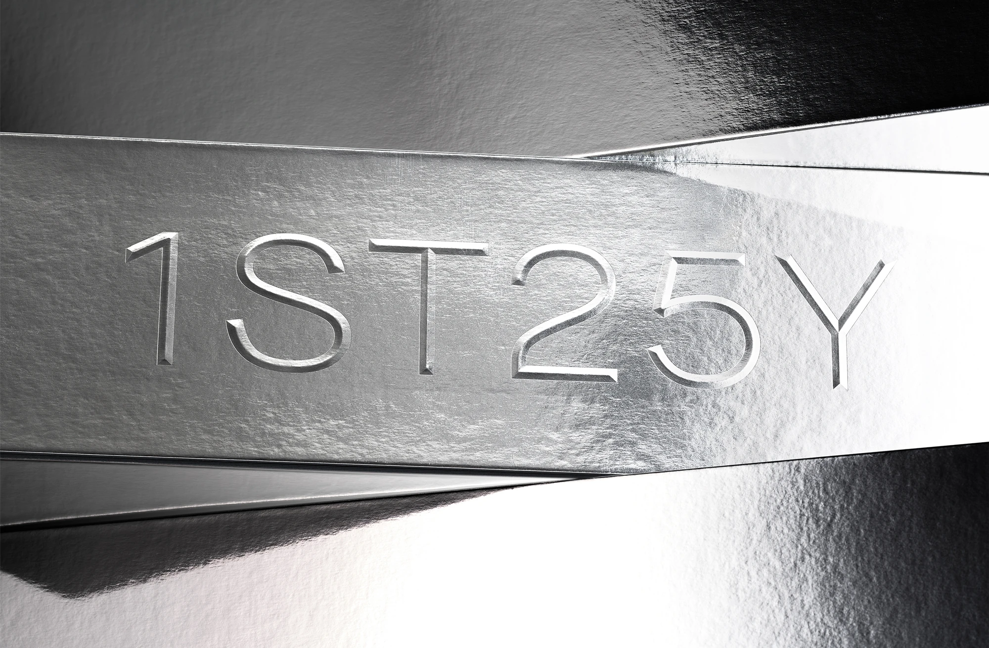Luminous Design / 1ST25Y / Packaging / 2026